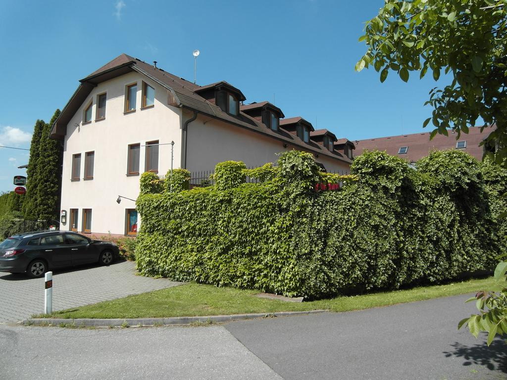 Pension & Restaurant Silma With Wellness Rychvald Exterior photo