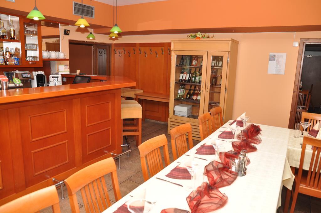 Pension & Restaurant Silma With Wellness Rychvald Exterior photo